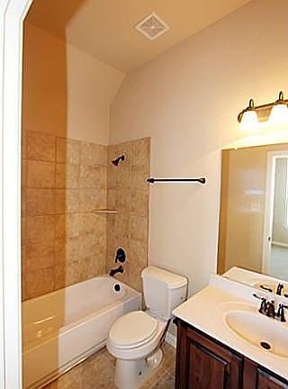 5th image of 108 Vance Ct