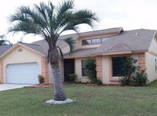 704 49th St E, Bradenton, FL 34208