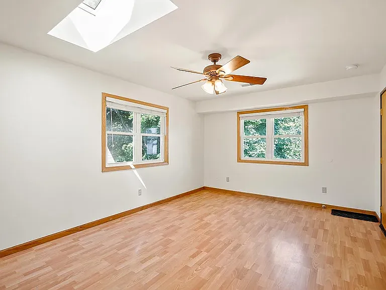 3101 N Newhall St #C — Photo 6