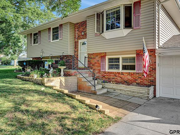 4th image of 4800 Lonewood St