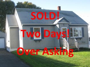 29 Kaufman Rd, Tiverton, RI 02878