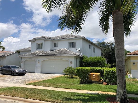 2nd image of 18555 SW 42nd St