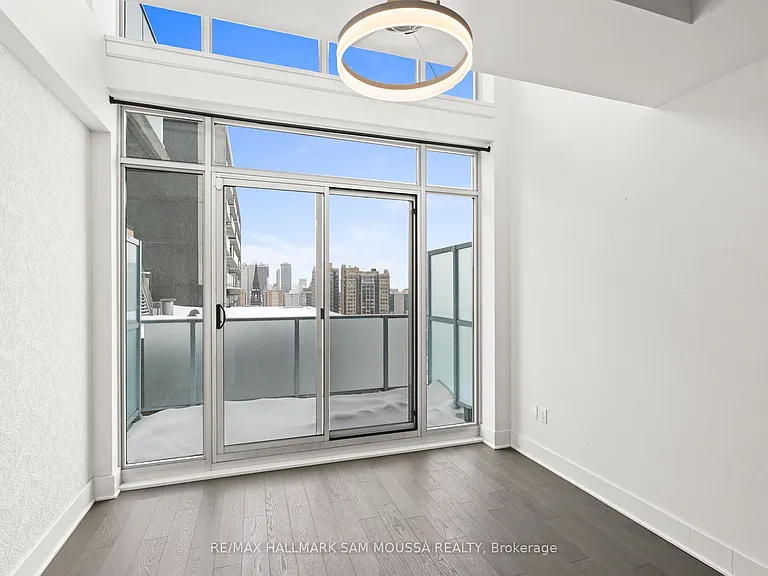 255 Bay St #1208 — Photo 15