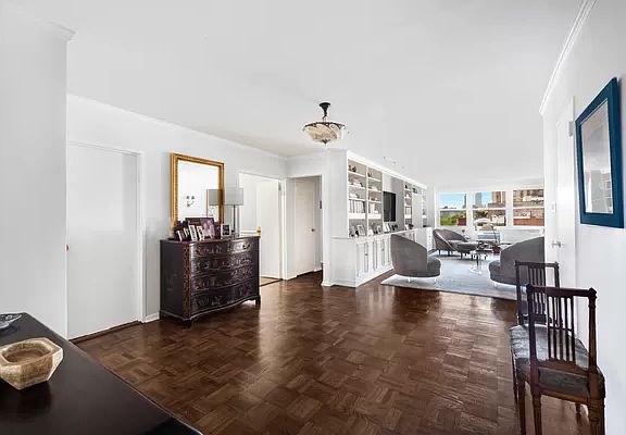 2nd image of 35 E 75th St #10C