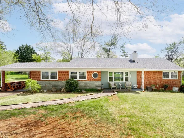 7135 Suncrest Dr, Lynchburg, VA 24502