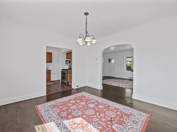 5th image of 536 Clemesha Ave
