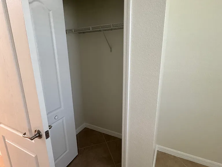 Closet Guest Bedroom 2