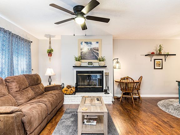 4th image of 214 Windridge Colo #214