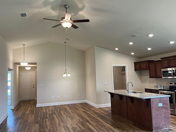 4th image of 5038 Quarter Deck St #7B