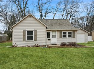 909 E Euclid Ave, Indianola, IA 50125