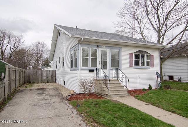 1st image of 1437 Sheffield Ave