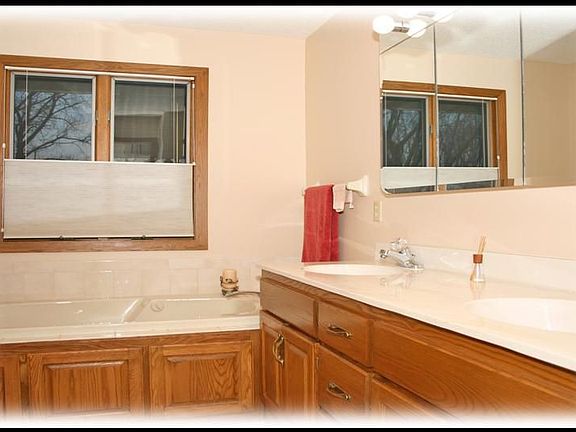 4th image of 8517 Green Haven Dr N