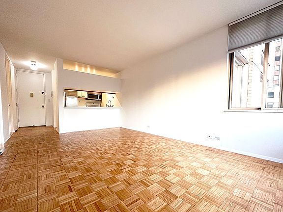 4th image of 350 W 50th St APT 25C