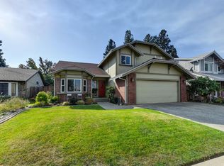 5120 Stoneglen Way, Elk Grove, CA 95758