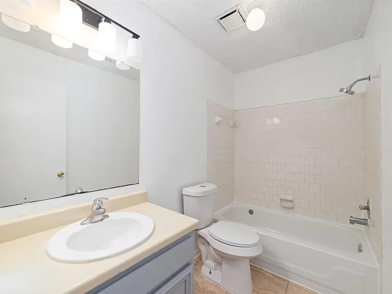 1308 Brenda Ln #C-4 — Photo 12