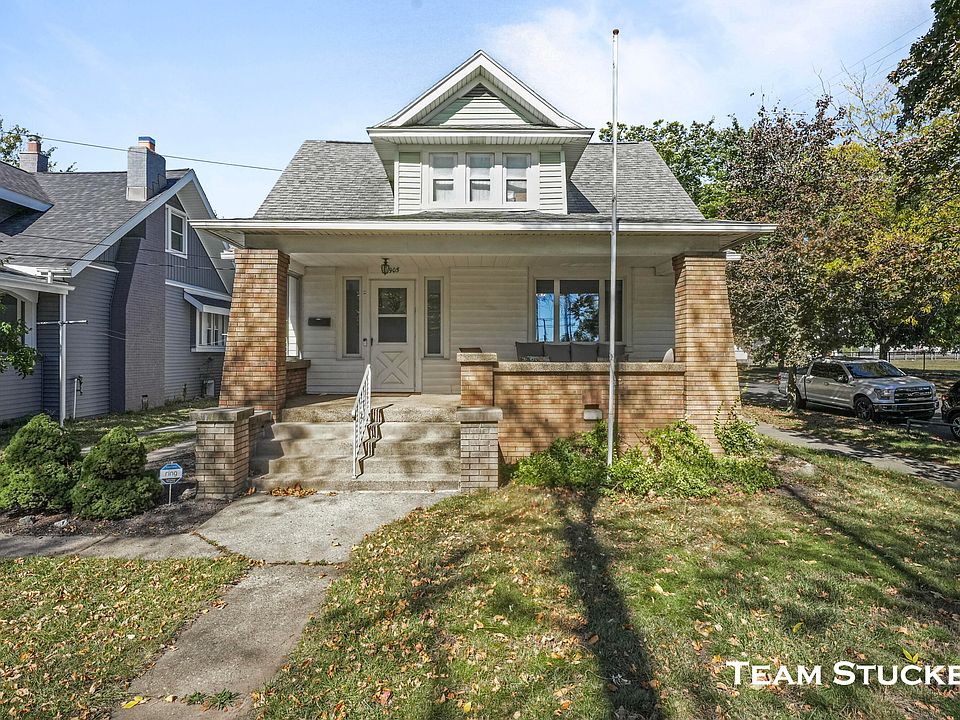 1st image of 905 Walker Ave NW