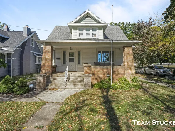 905 Walker Ave NW, Grand Rapids, MI 49504