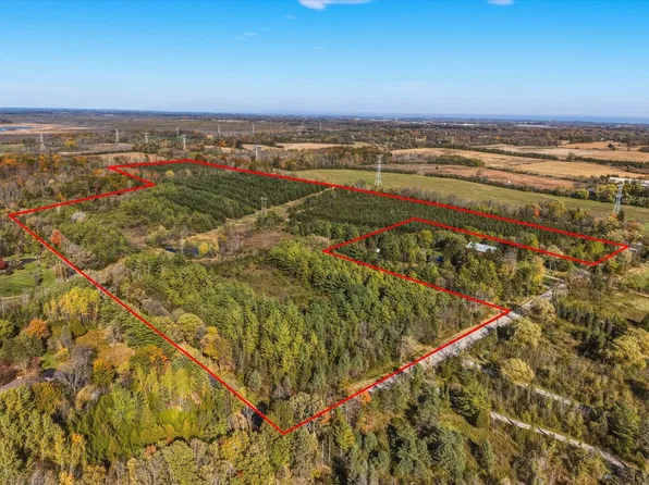 Lt2 PLEASANT VALLEY ROAD, Cedarburg, WI 53012