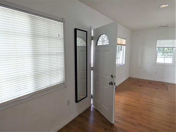 5th image of 2338 Florencita Ave