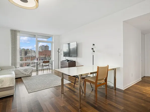 340 E 23rd St APT 10D, New York, NY 10010