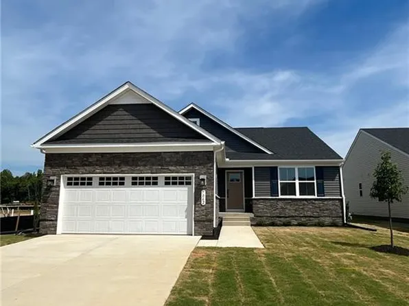 7062 Cunningham Dr, Toano, VA 23168