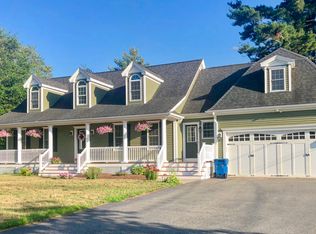 25 Bob White Ln, Bridgewater, MA 02324