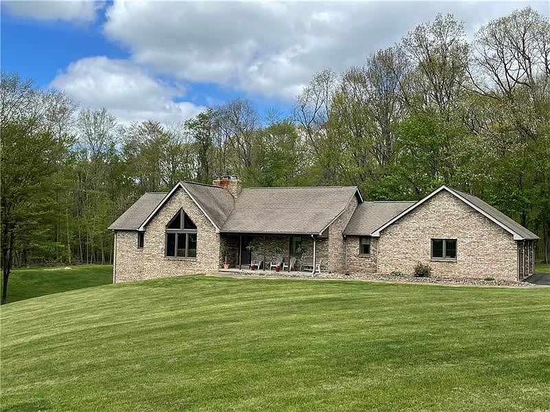 1st image of 212 Amber Dr