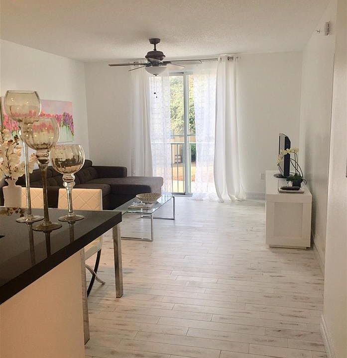 1st image of 720 S Sapodilla Ave APT 203