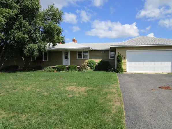 1457 Atkins Rd, Petoskey, MI 49770