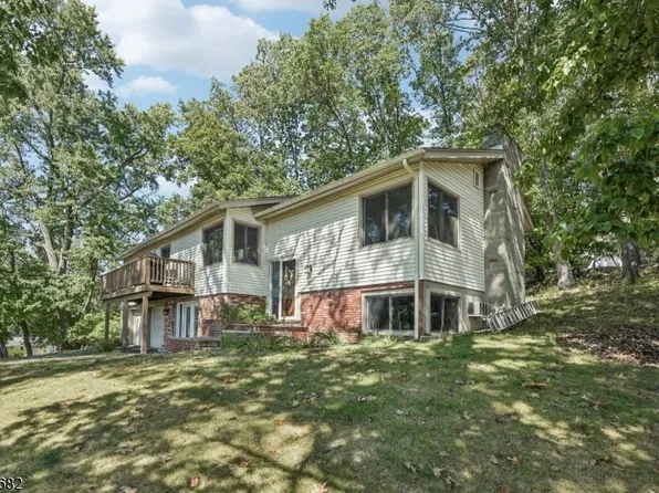 3 Alpine Ter, Sparta, NJ 07871
