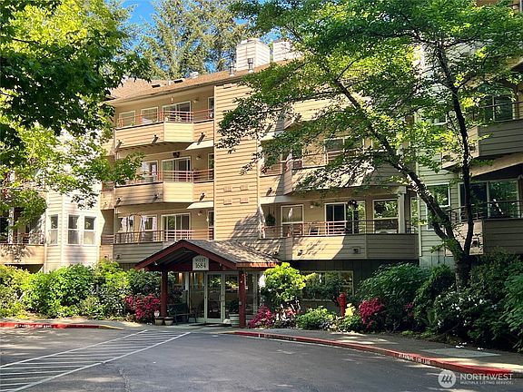 2nd image of 1684 152nd Avenue NE #W306