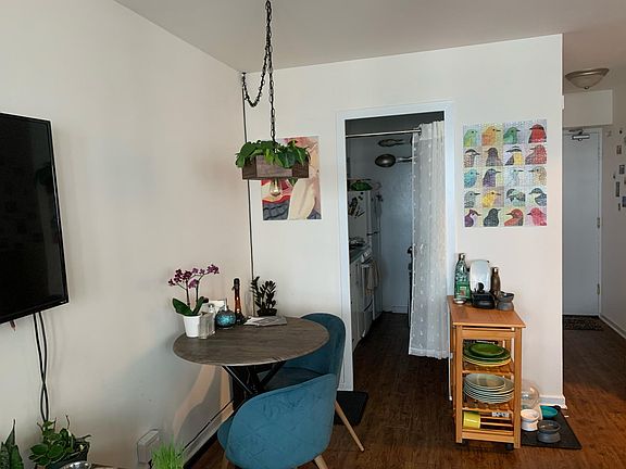 4th image of 3130 N Lake Shore Dr APT 2103