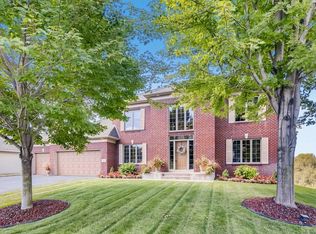 55 E Canyon Dr, Hudson, WI 54016