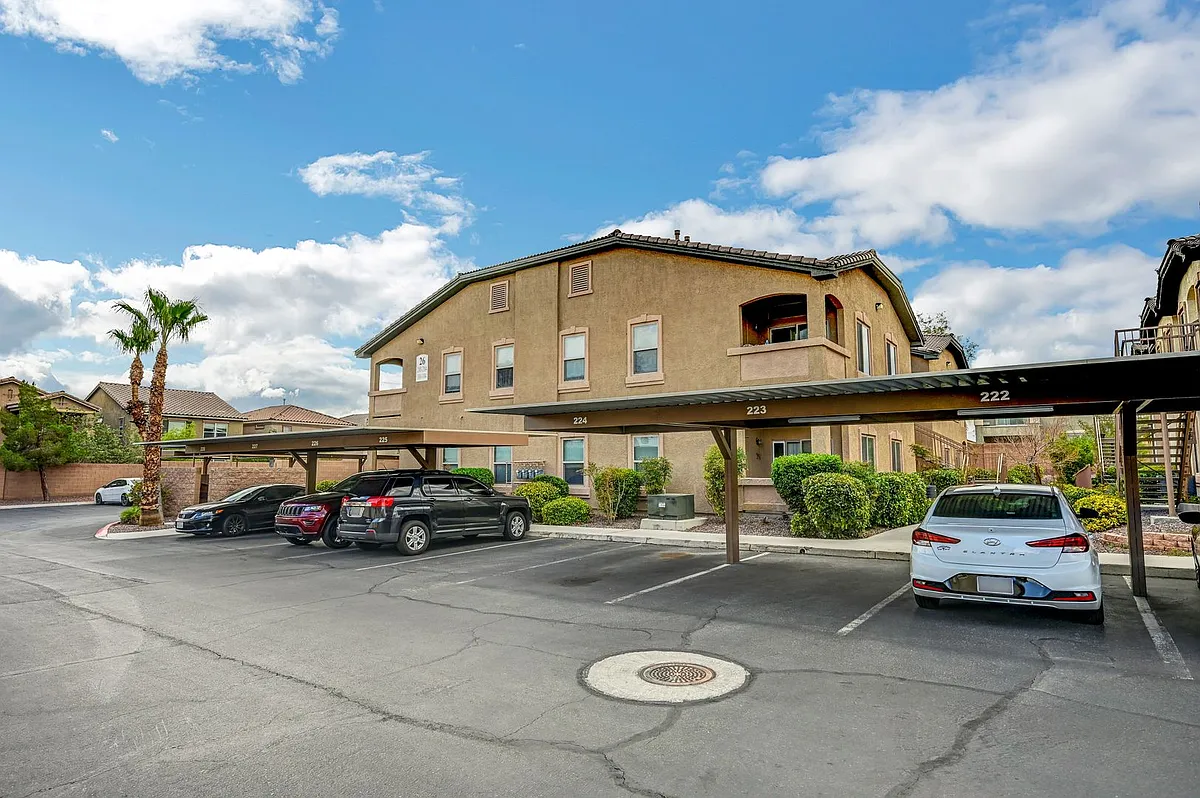 Building Photo - 8985 S Durango Dr #2102