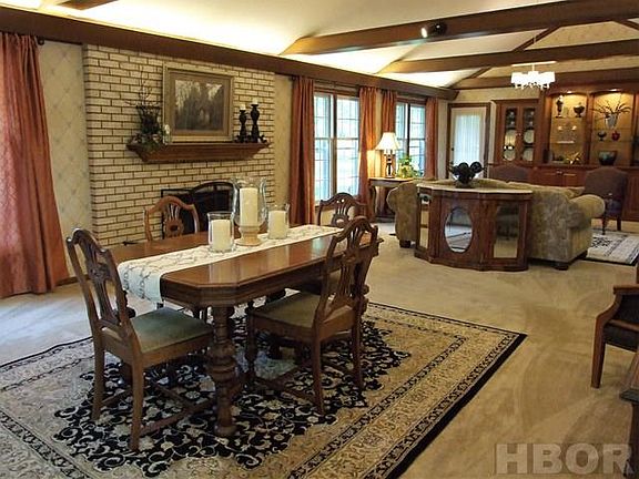 5th image of 3404 Gwilym Dr