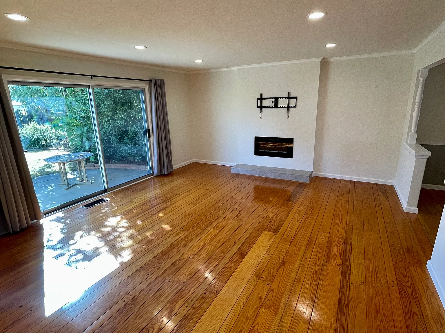 1053 Fairweather Dr — Photo 4