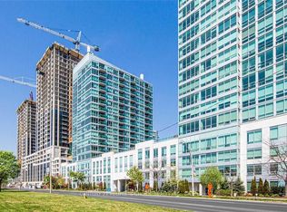 1910 Lake Shore Blvd W #601, Toronto, ON M6S 1A2