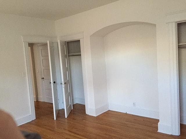 Building Photo 3