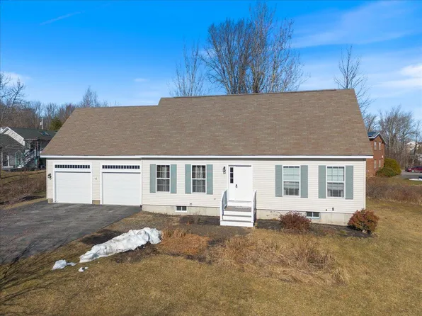81 Acadia Drive #A, Rockland, ME 04841