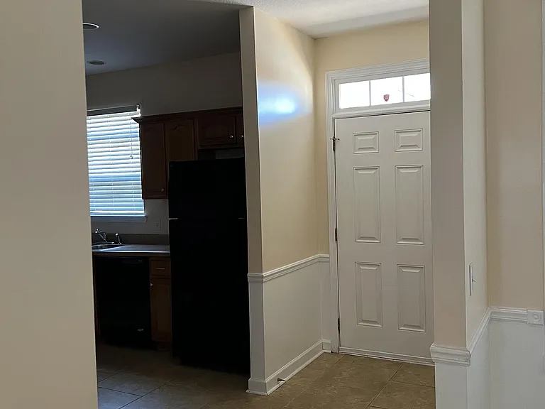 819 Terrell Dr — Photo 7