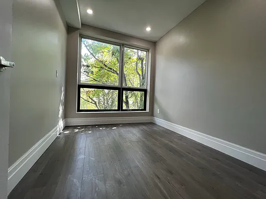 Rented by JB Mac Real Estate Inc. | media 8