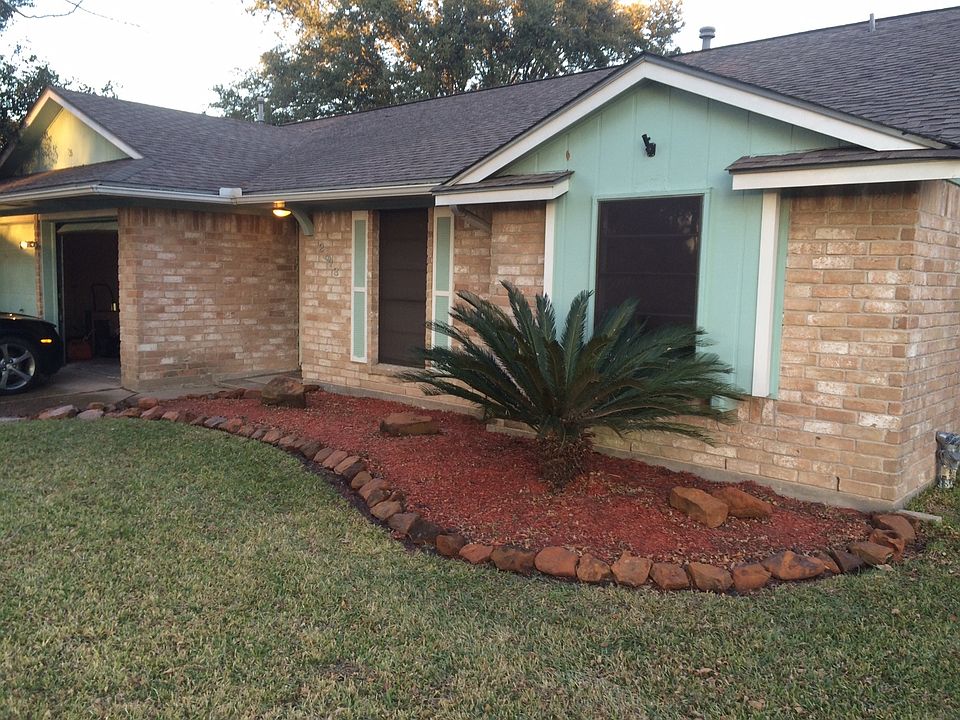 1st image of 2913 Parkglen St