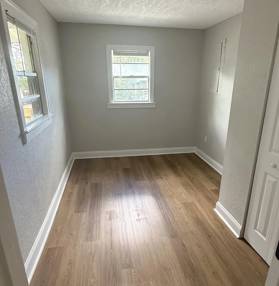 3 bed, 2.0 bath, 1028 sqft, $1,450 — Photo 4