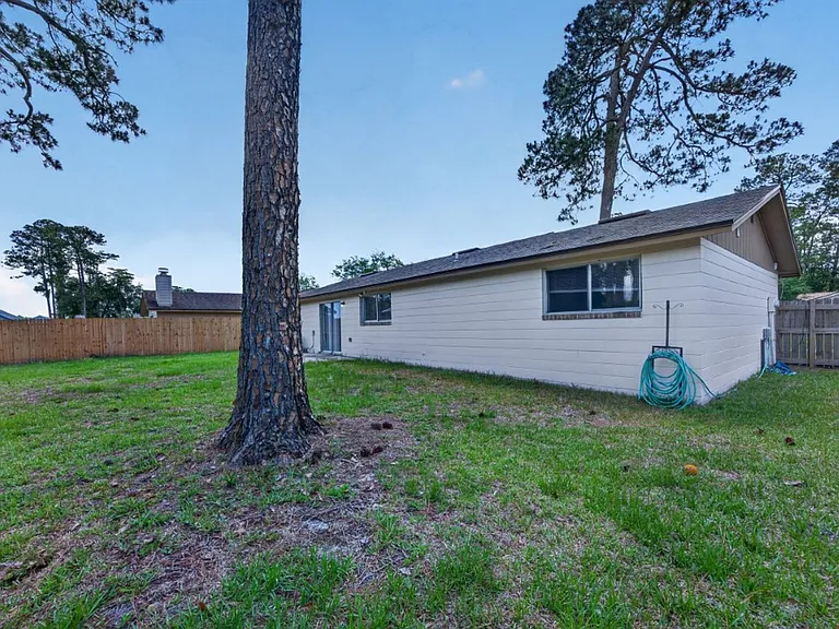 4177 Timberlake Dr N — Photo 22