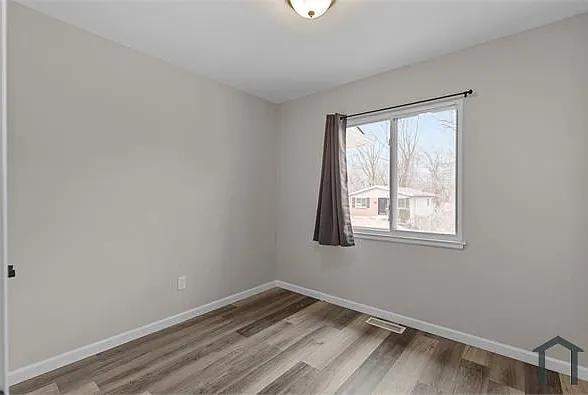 9717 Medford Dr — Photo 10