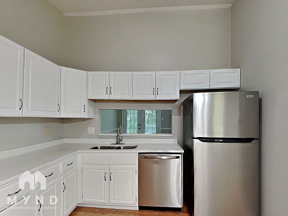 3rd image of 8033 Clayburn Ct
