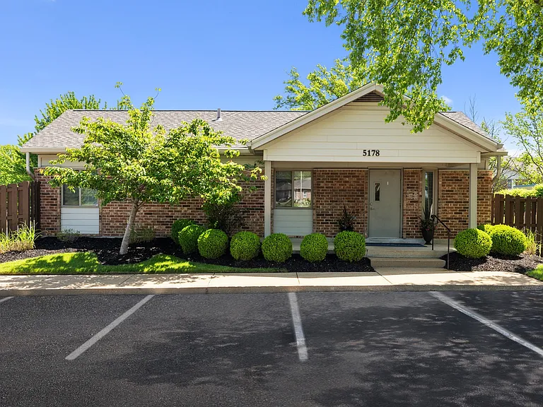 Exterior of Deerfield Apartments