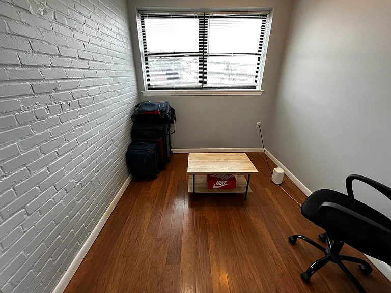 317 Summit Ave #6 — Photo 13