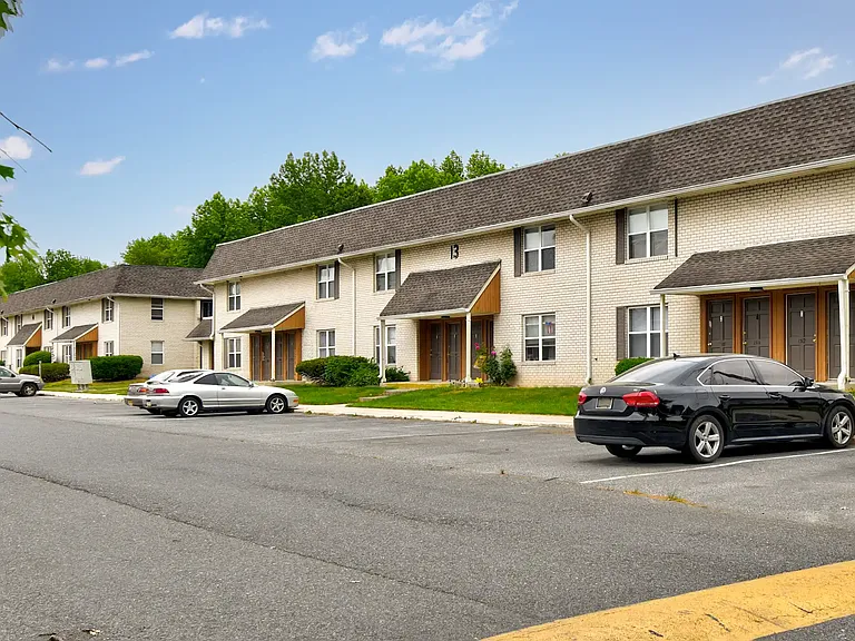 Sandy Ridge Apartments — Photo 34