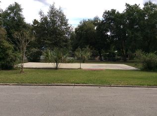 302 N Park St, Crescent City, FL 32112